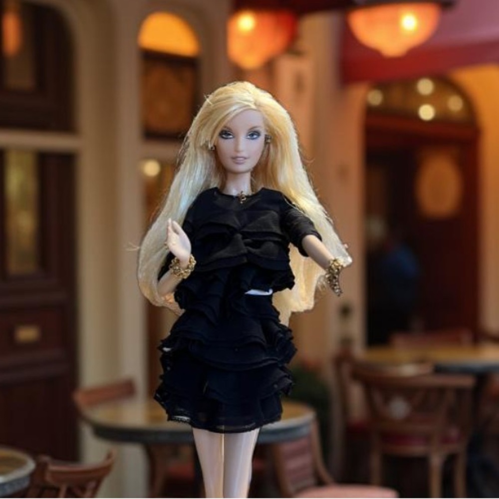 Barbie Doll Juicy couture 2004 Beverly
Hills (2008) Chiffon dress & jewelry - Picture 13 of 16